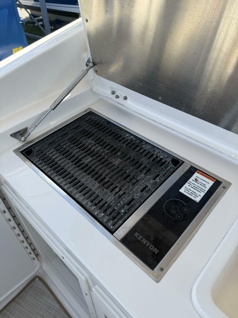 2013 Pursuit 365 Sci — photo 20