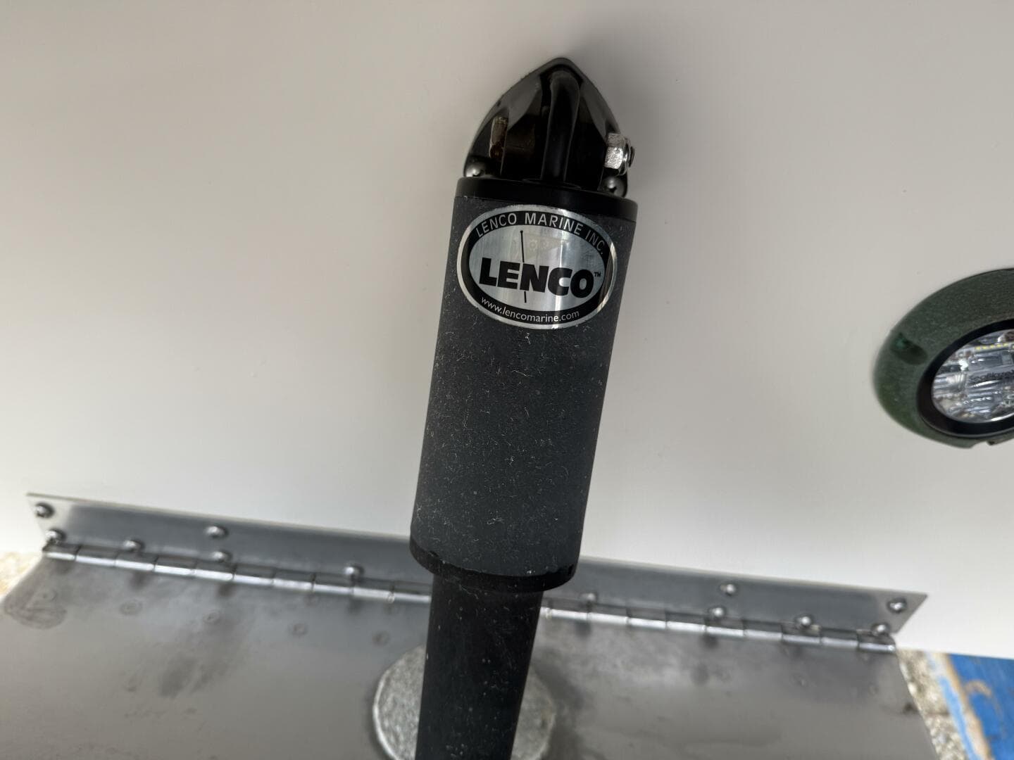 2013 Pursuit 365 Sci — photo 30