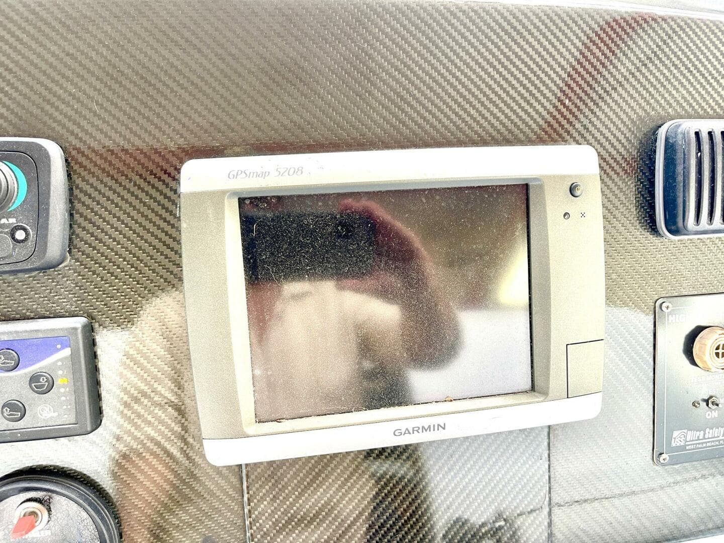 2008 Goetz Custom Boats 33 Limo Tender — photo 9