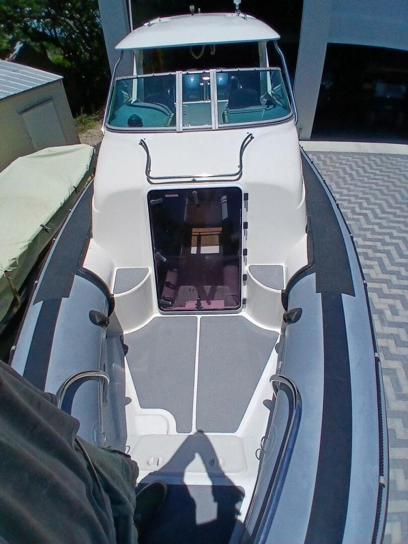 2002 Protector 28 Targa — photo 8