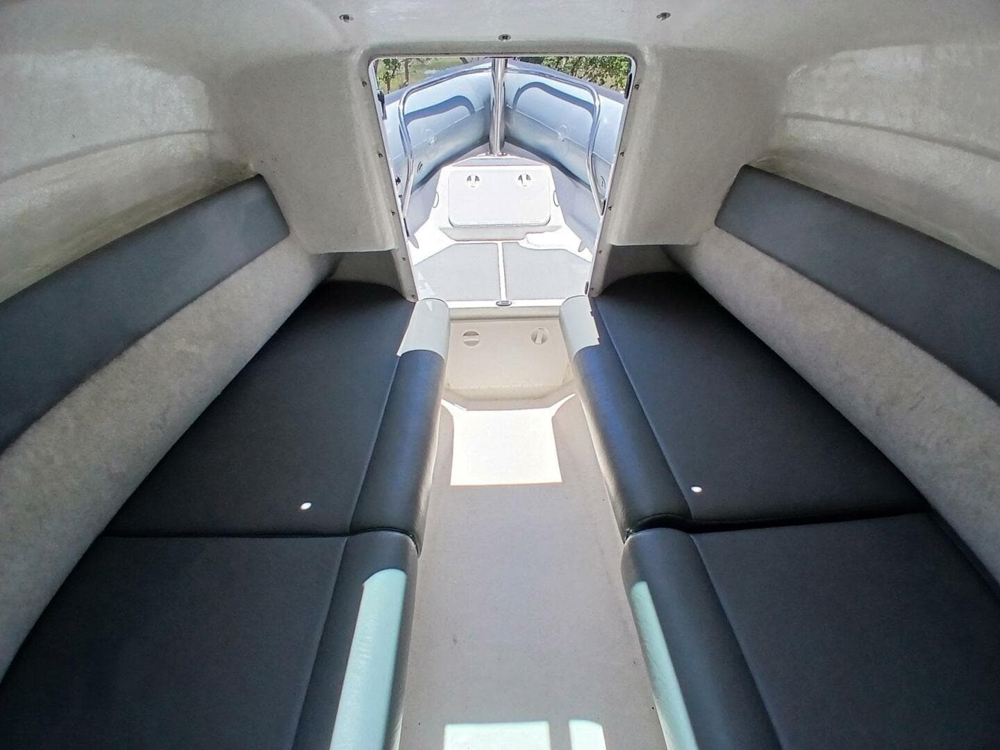 2002 Protector 28 Targa — photo 13