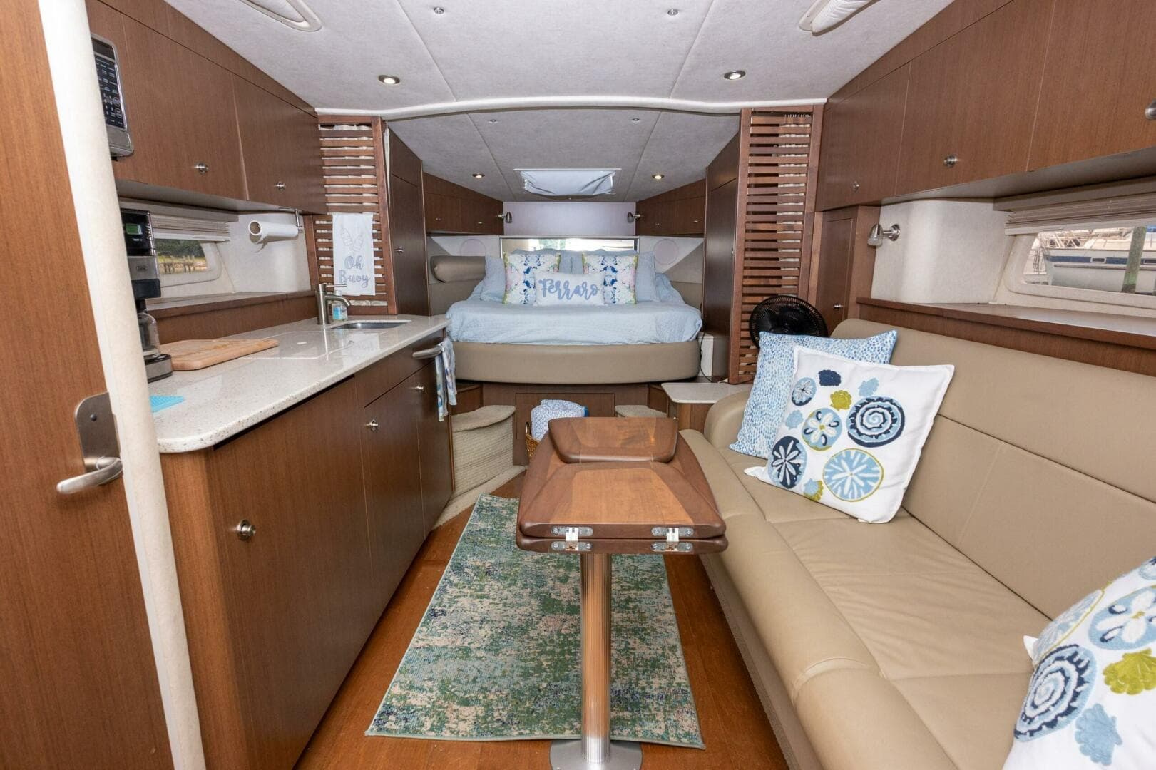 2013 Sea Ray 370 Sundancer — photo 29