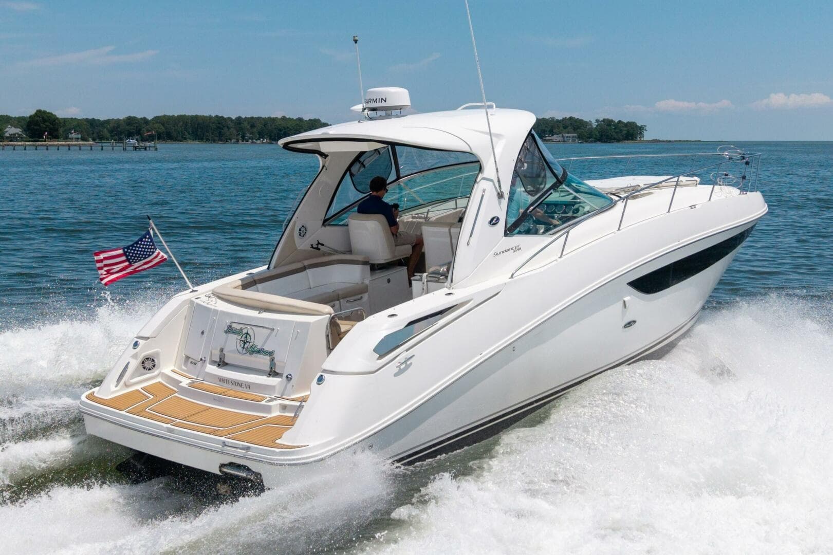 2013 Sea Ray 370 Sundancer — photo 3