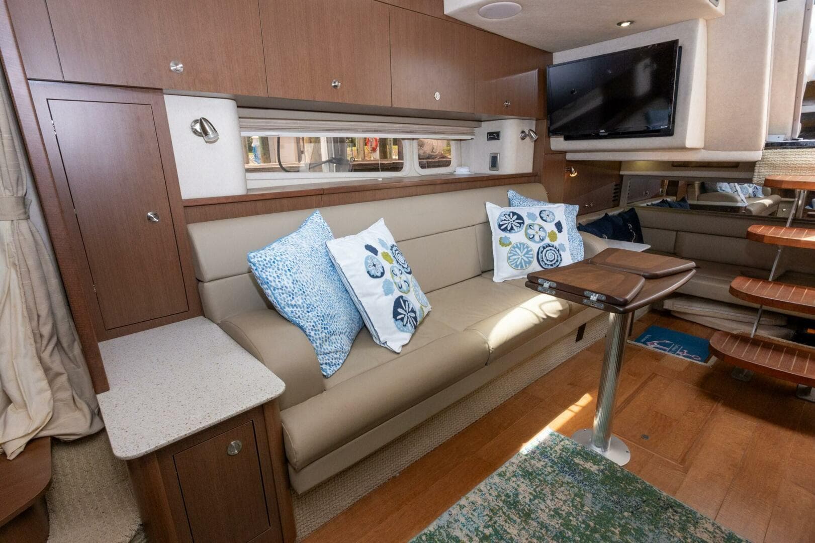 2013 Sea Ray 370 Sundancer — photo 35