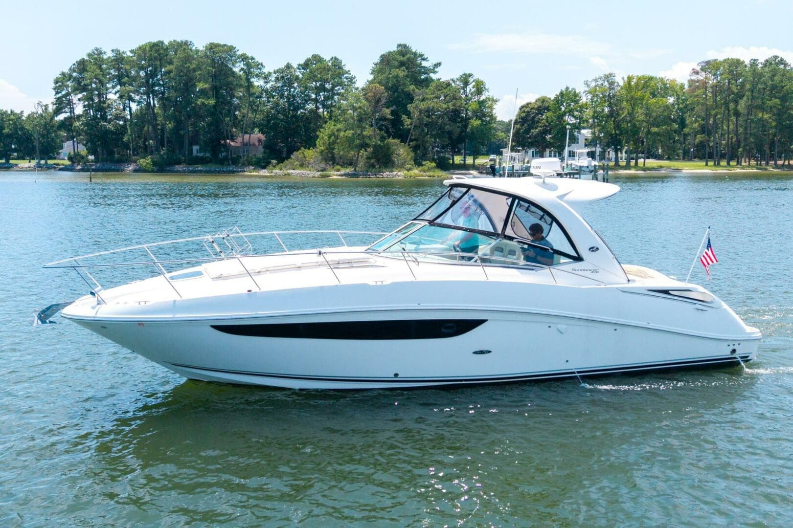2013 Sea Ray 370 Sundancer — photo 6