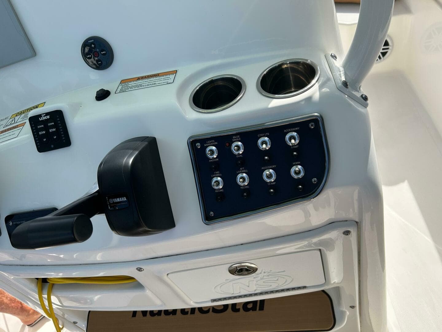 2023 Nauticstar 231 Hybrid — photo 13