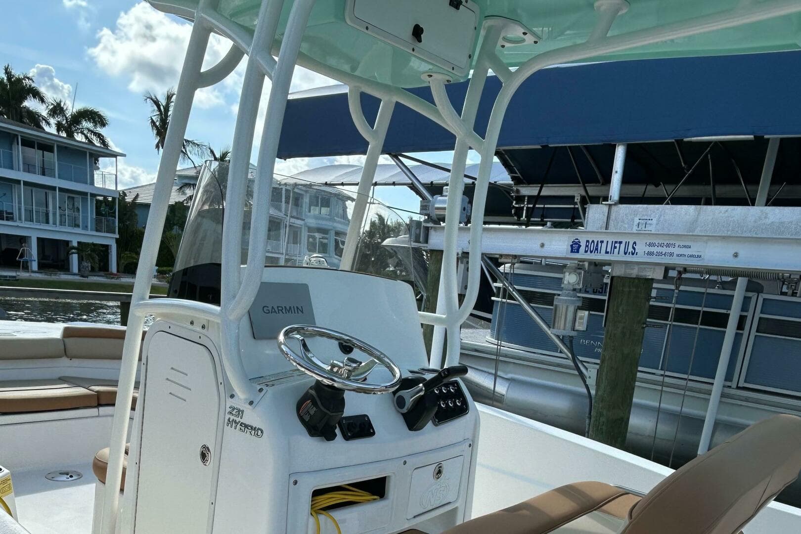 2023 Nauticstar 231 Hybrid — photo 16