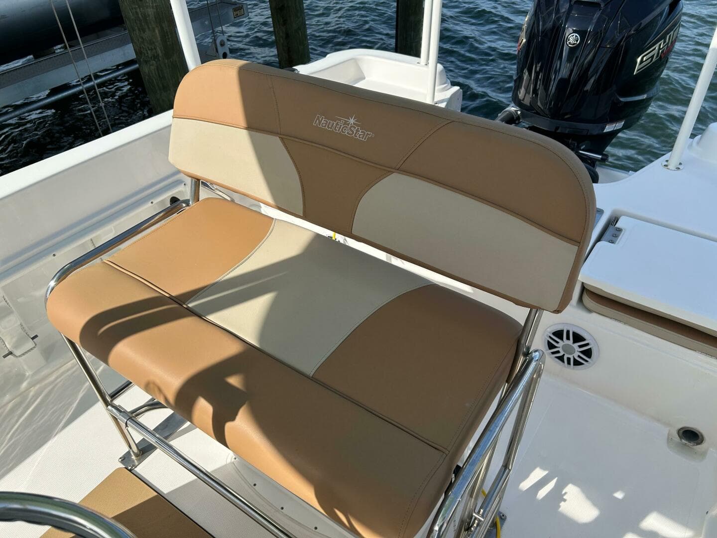 2023 Nauticstar 231 Hybrid — photo 15