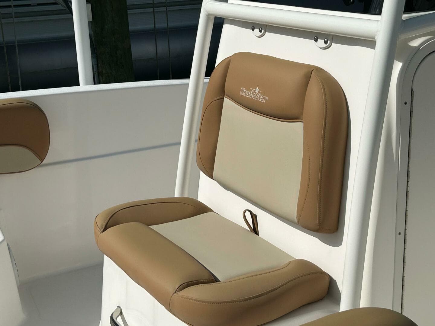 2023 Nauticstar 231 Hybrid — photo 38