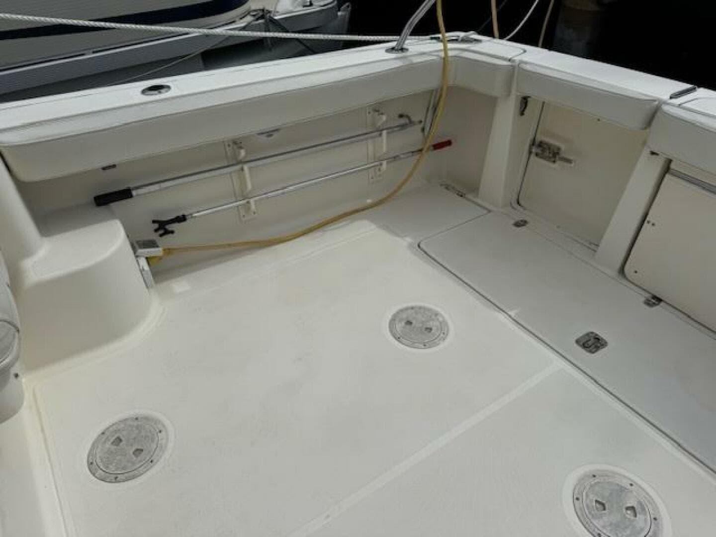 2002 Pursuit 3000 Express — photo 7