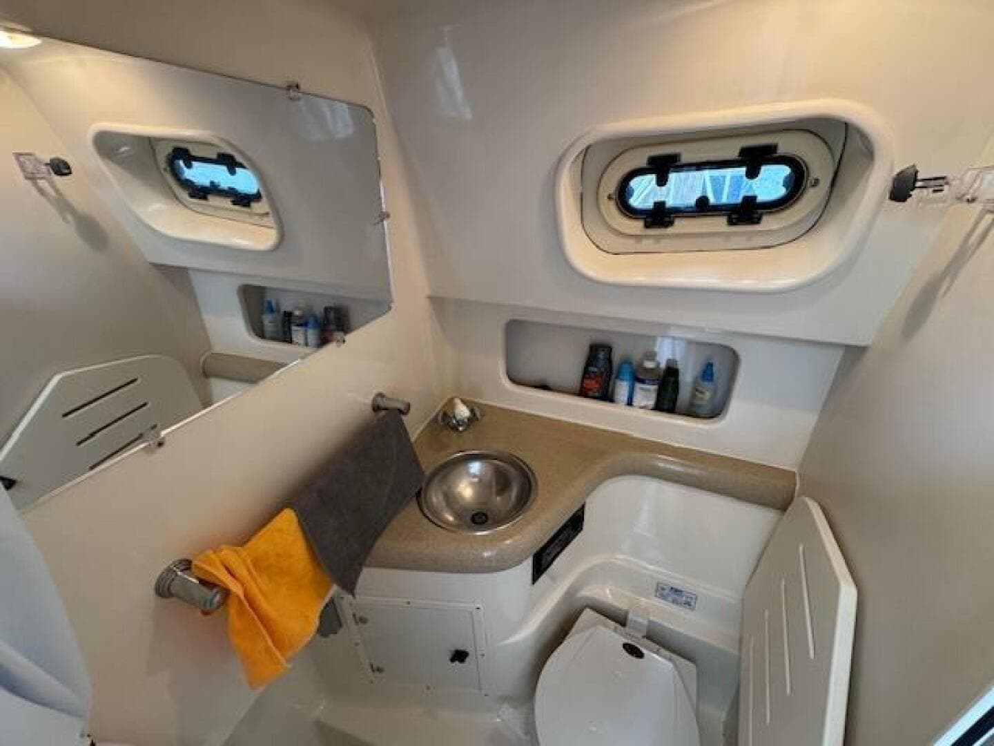 2002 Pursuit 3000 Express — photo 30