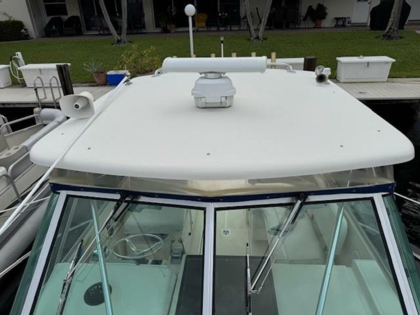 2002 Pursuit 3000 Express — photo 21