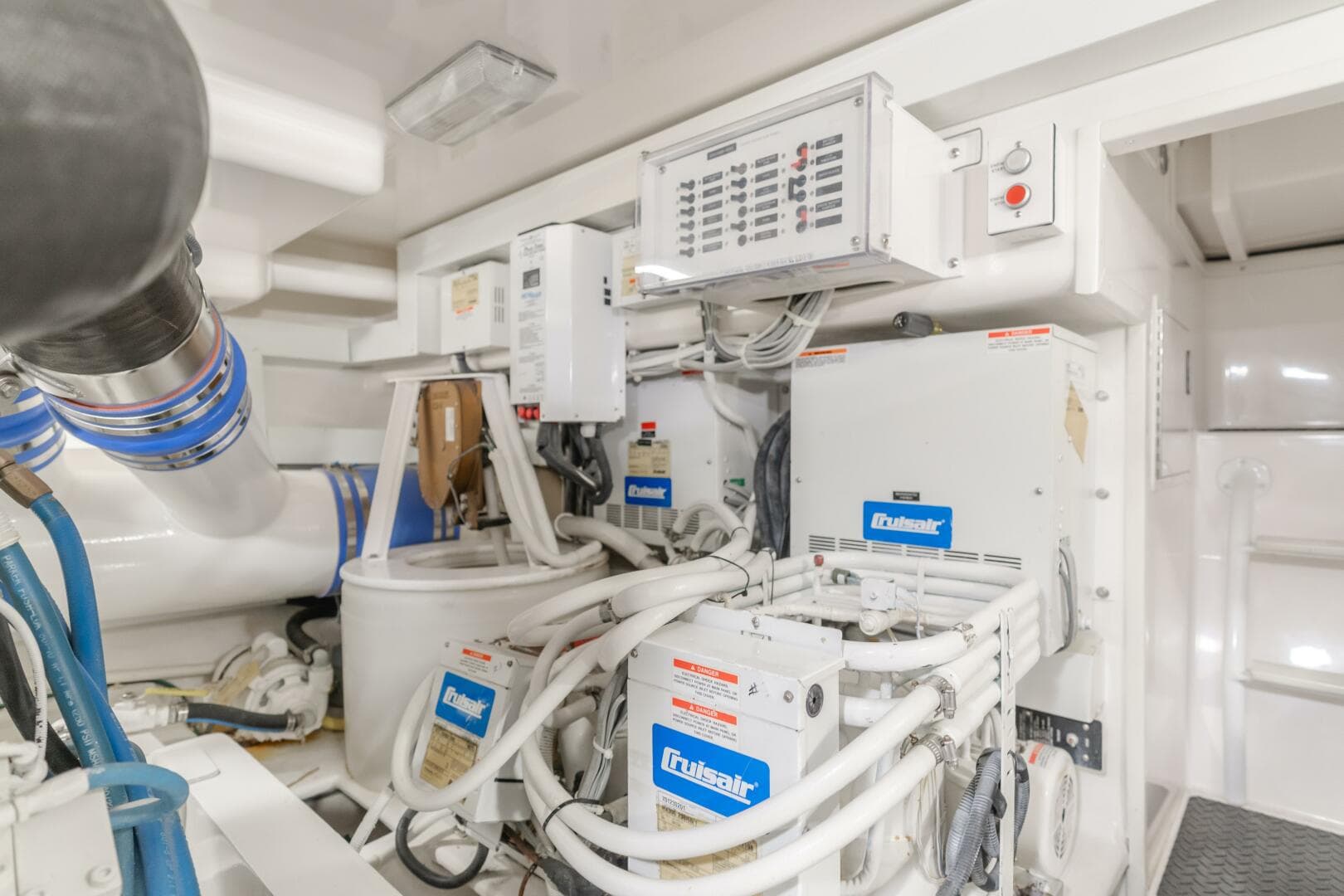 2008 Viking 52 Sport Coupe — photo 24