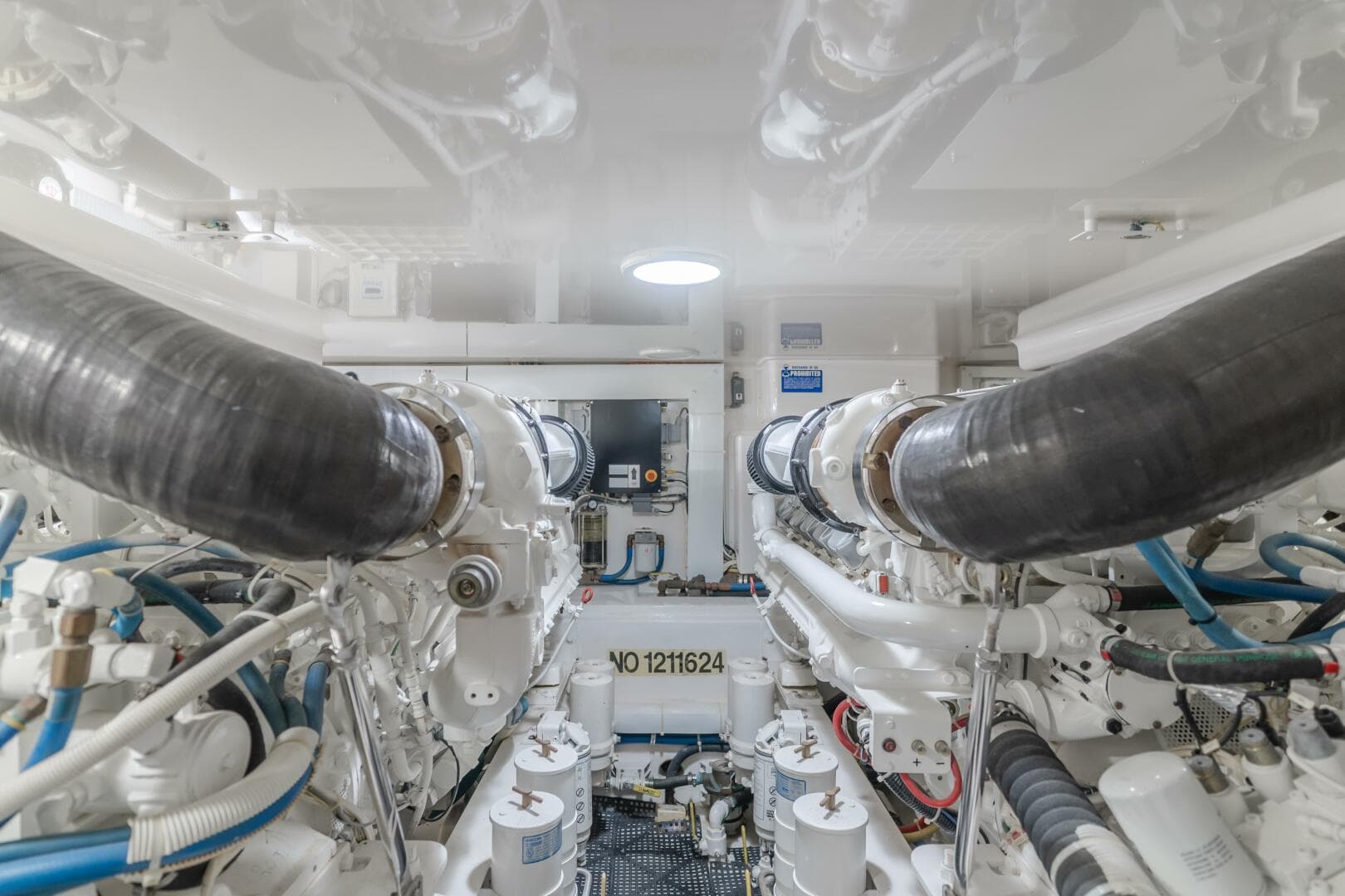 2008 Viking 52 Sport Coupe — photo 20