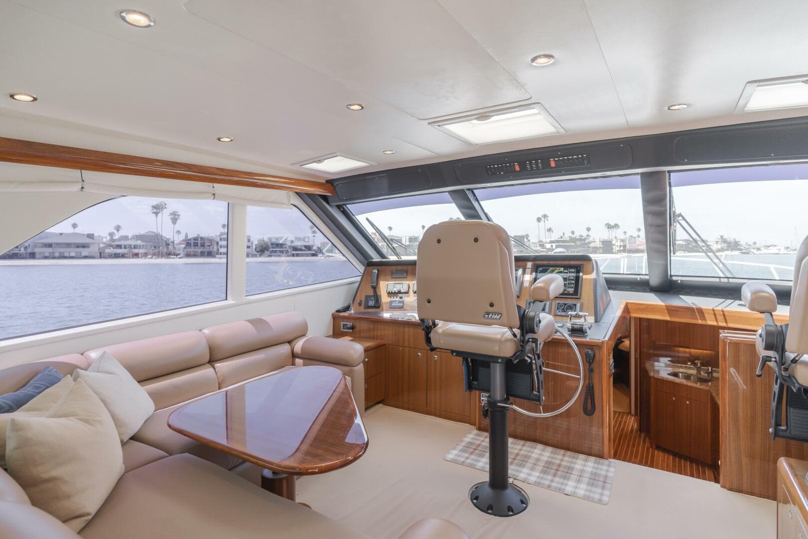 2008 Viking 52 Sport Coupe — photo 6