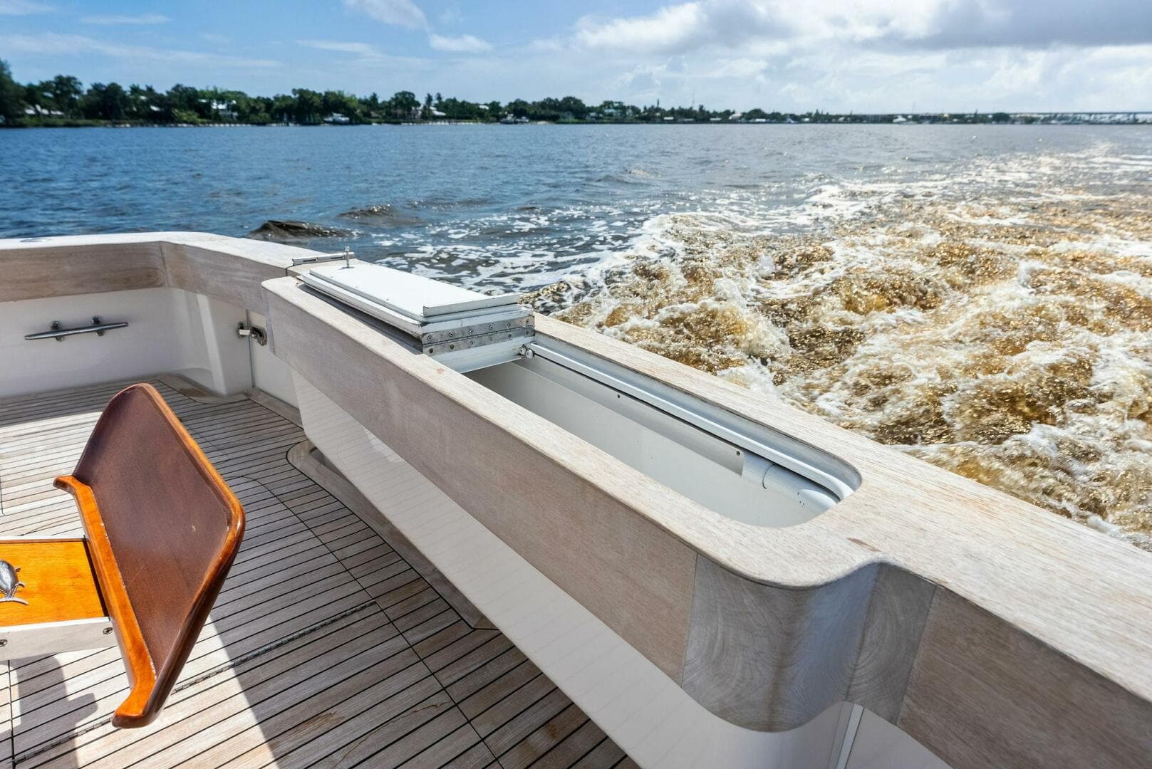 2004 Bertram Convertible — photo 23