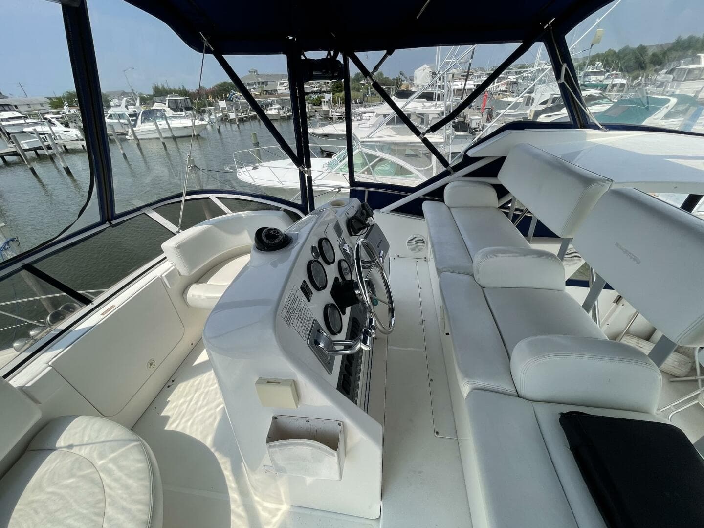 1998 Silverton 322 — photo 5