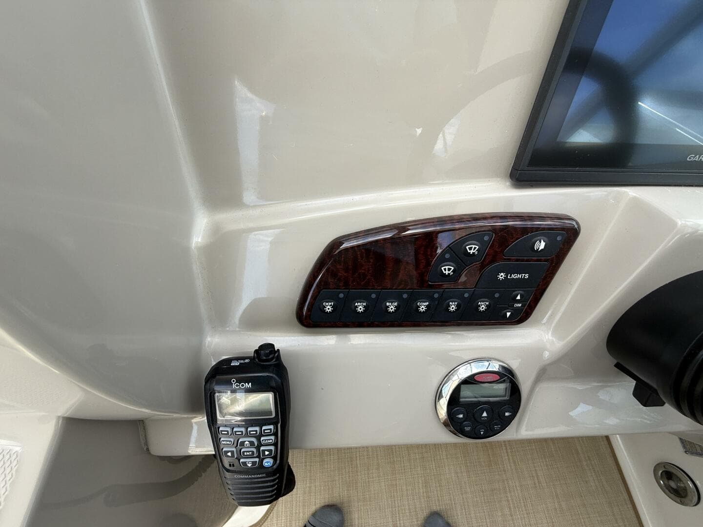 2006 Sea Ray 290 Sundancer — photo 17