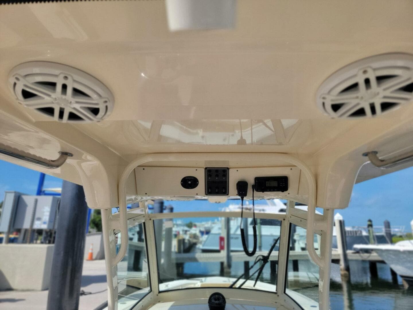 2018 Scout 275 LXF — photo 22