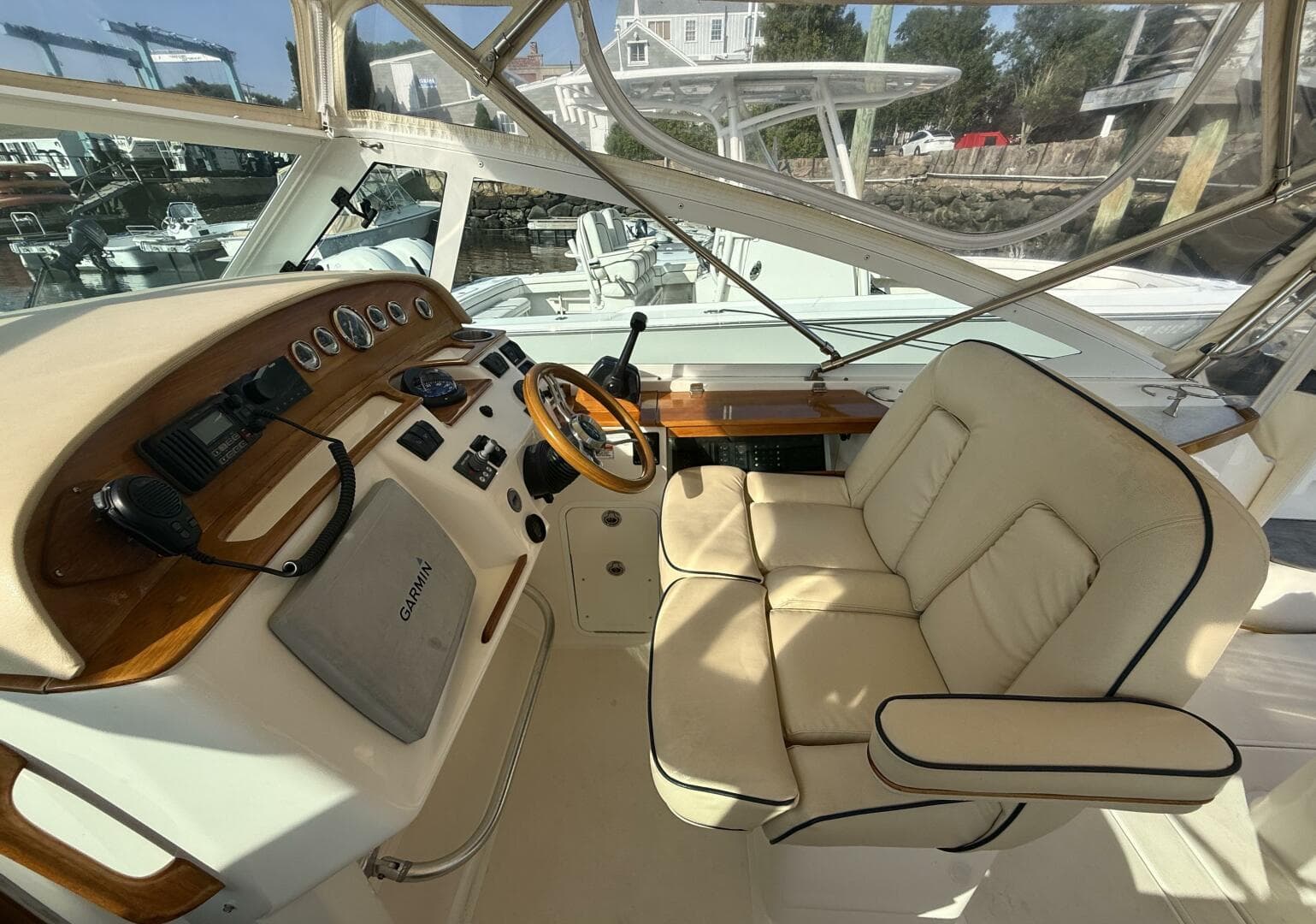 2009 Hunt Yachts Harrier 29 — photo 22