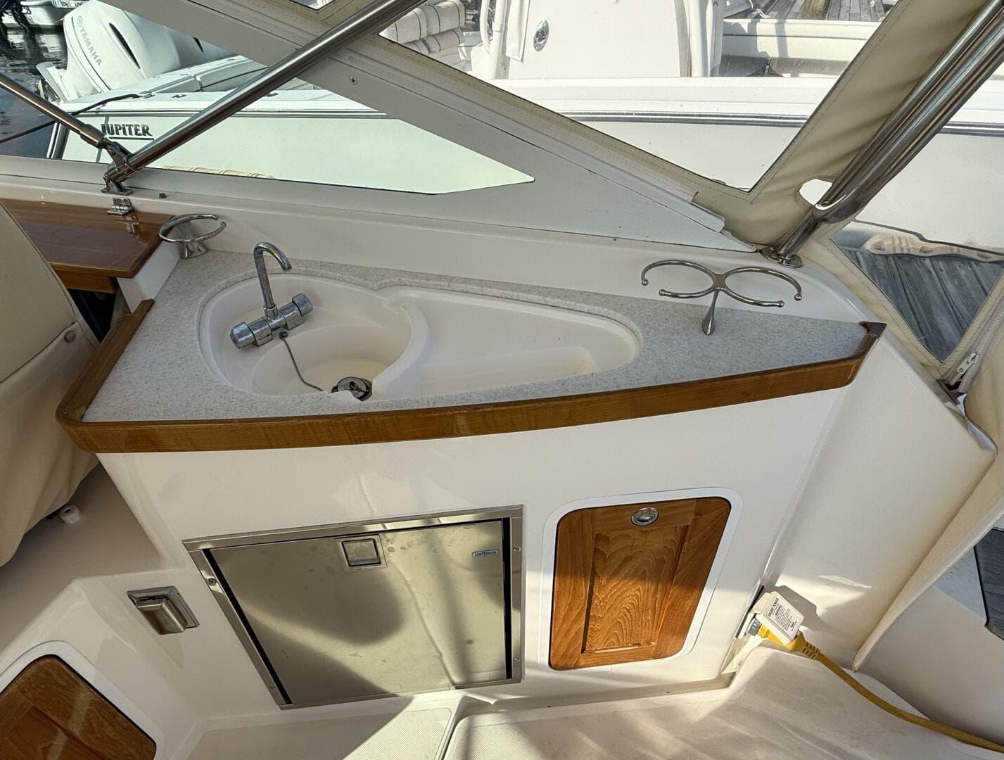 2009 Hunt Yachts Harrier 29 — photo 17