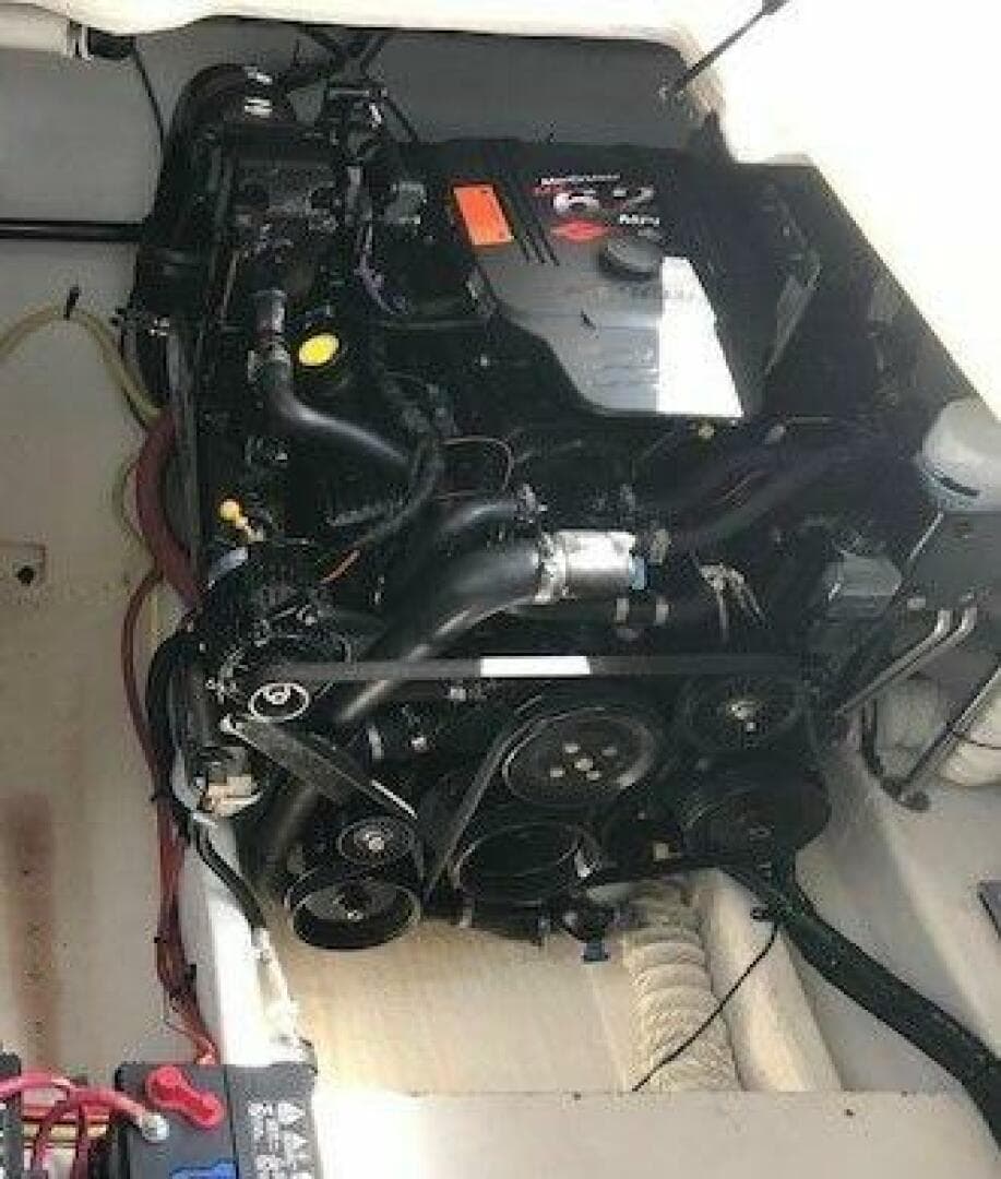 2004 Cruisers Yachts 340 Express — photo 51