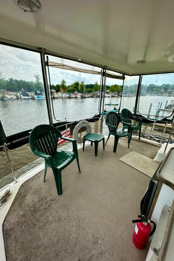 1991 Carver 3807 Aft Cabin — photo 6