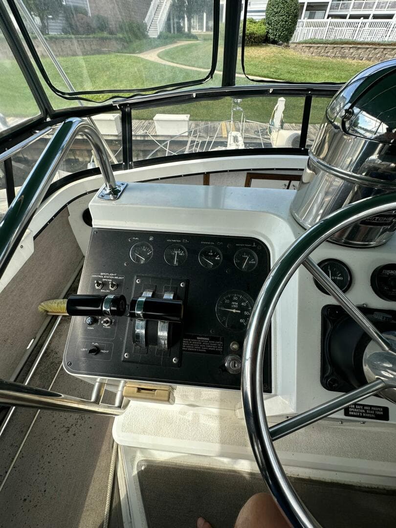 1991 Carver 3807 Aft Cabin — photo 14