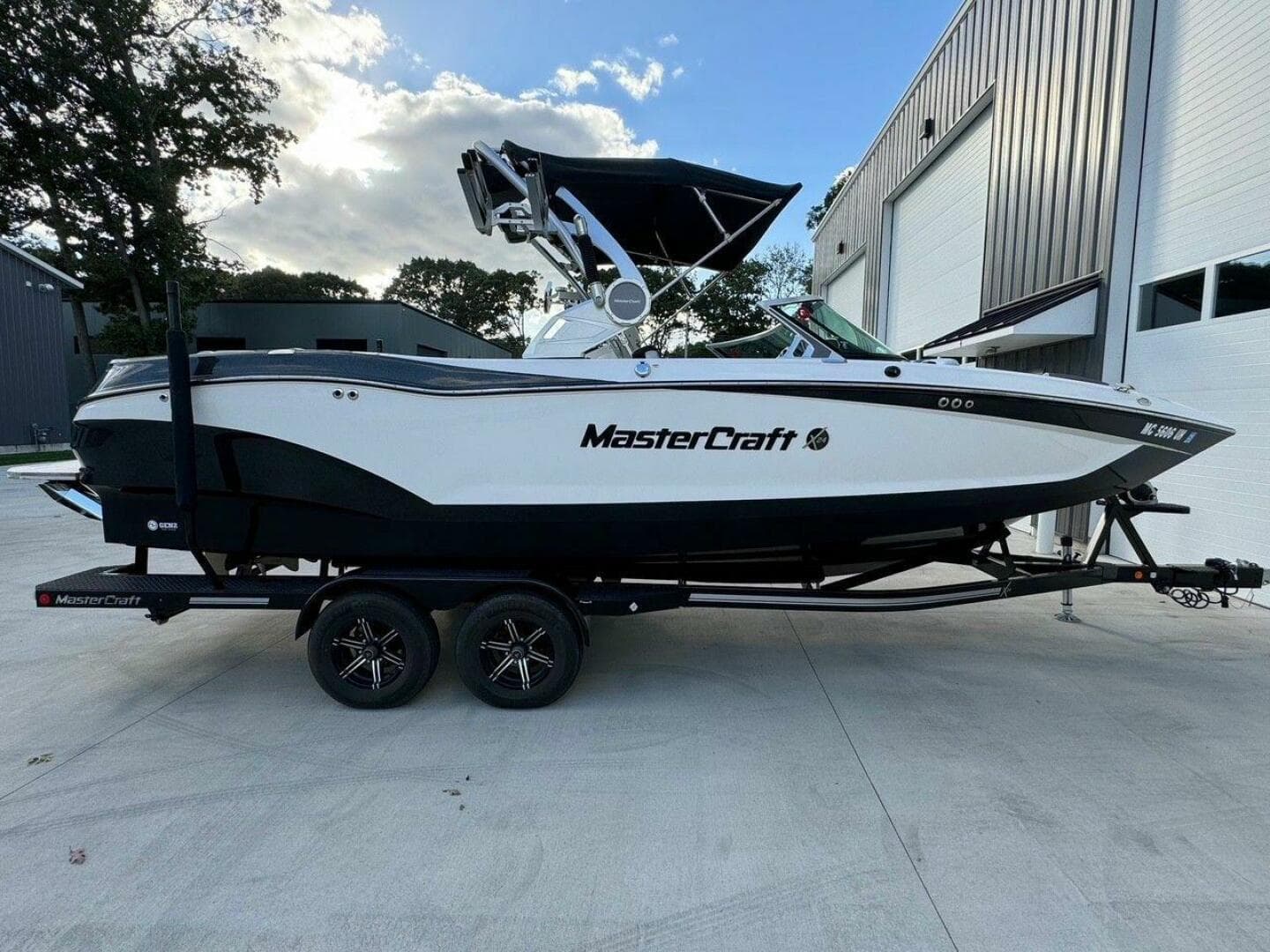 2019 Mastercraft X24 — photo 1