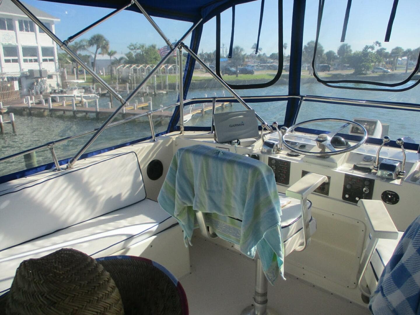 1986 Hatteras — photo 22