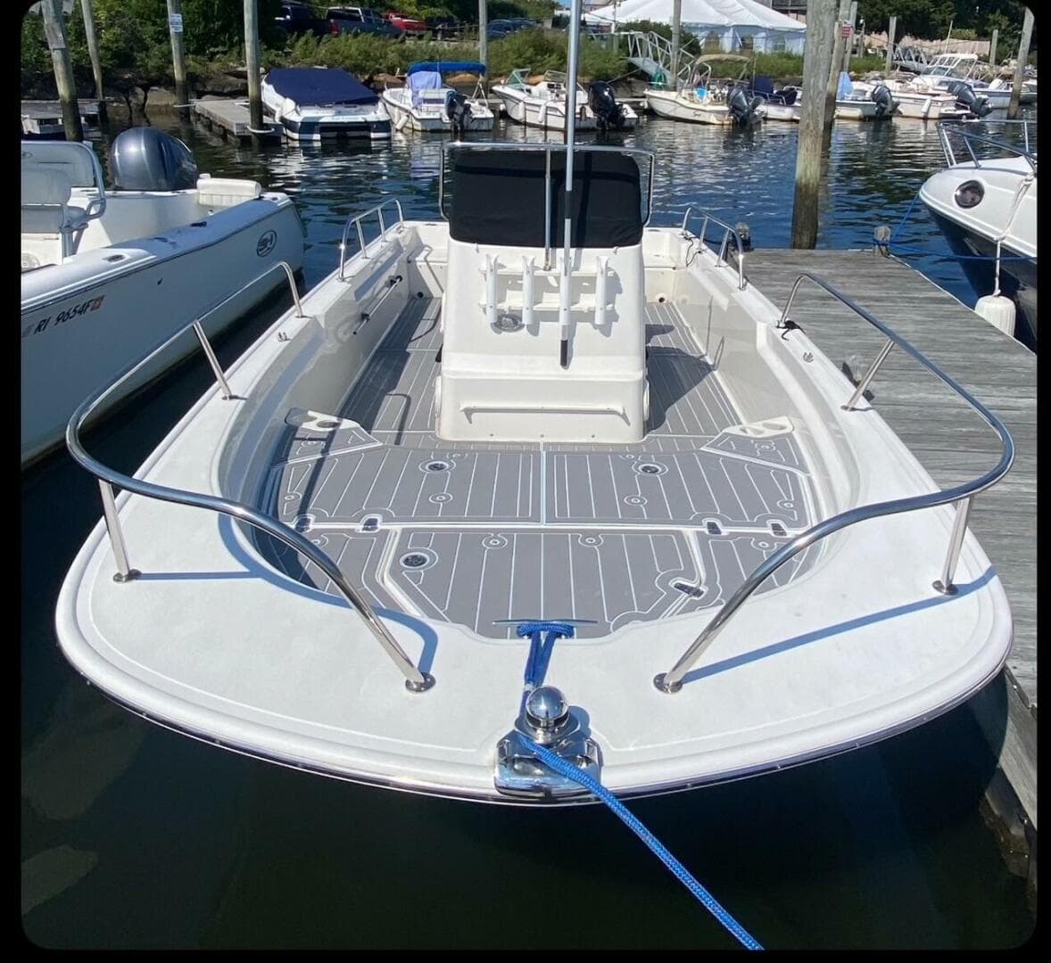 2020 Boston Whaler 190 Montauk — photo 3