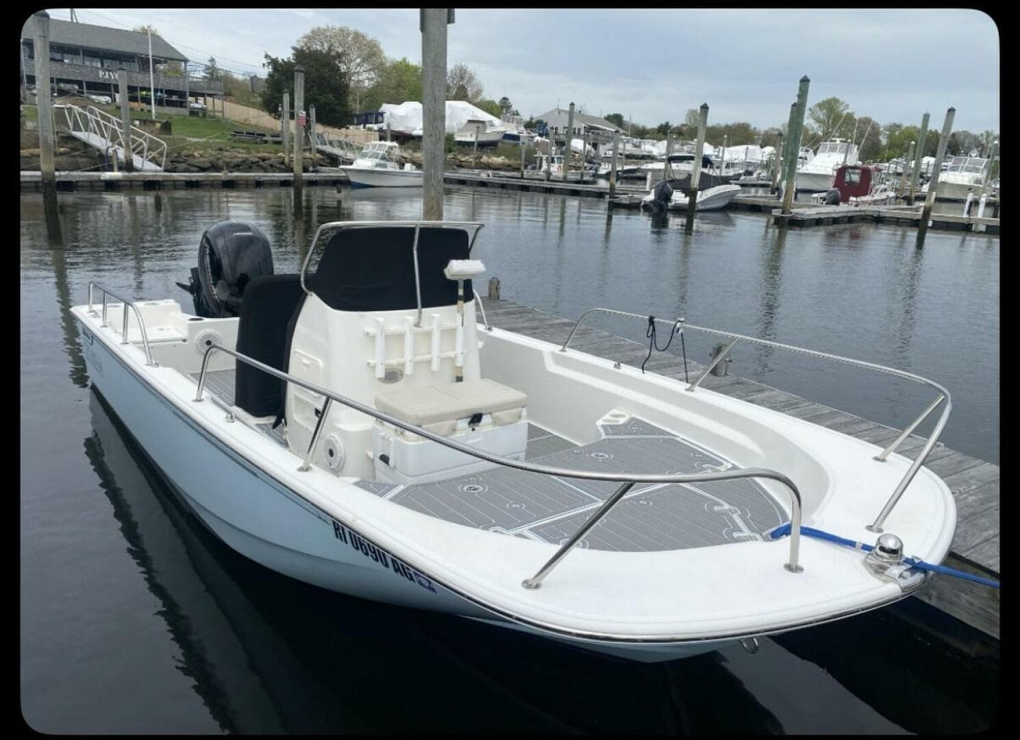 2020 Boston Whaler 190 Montauk — photo 4