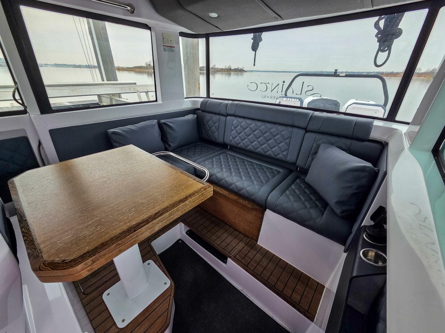2021 Axopar 37 XC Cross Cabin — photo 10