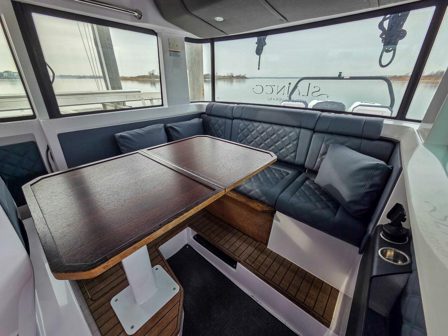 2021 Axopar 37 XC Cross Cabin — photo 11