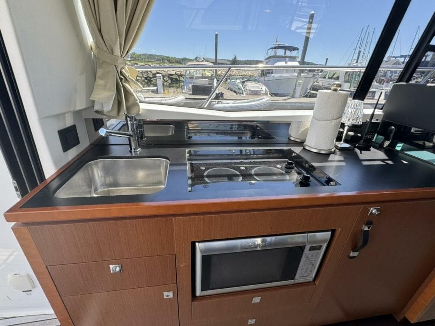 2016 Jeanneau Velasco 37F — photo 11