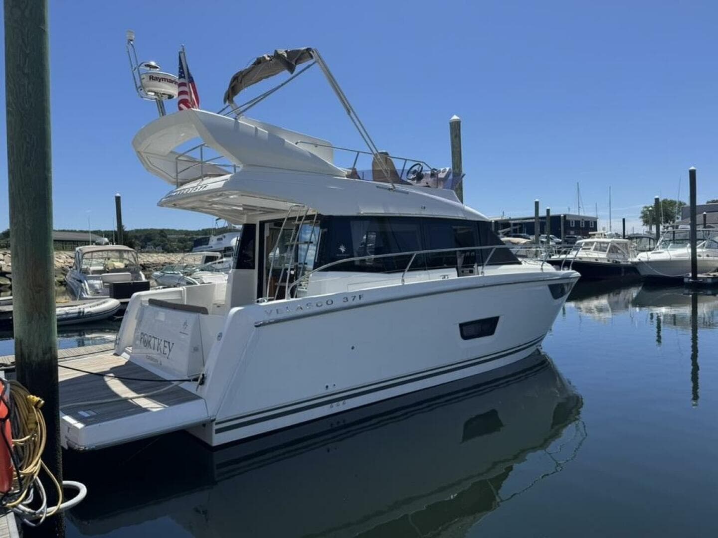 2016 Jeanneau Velasco 37F — photo 4