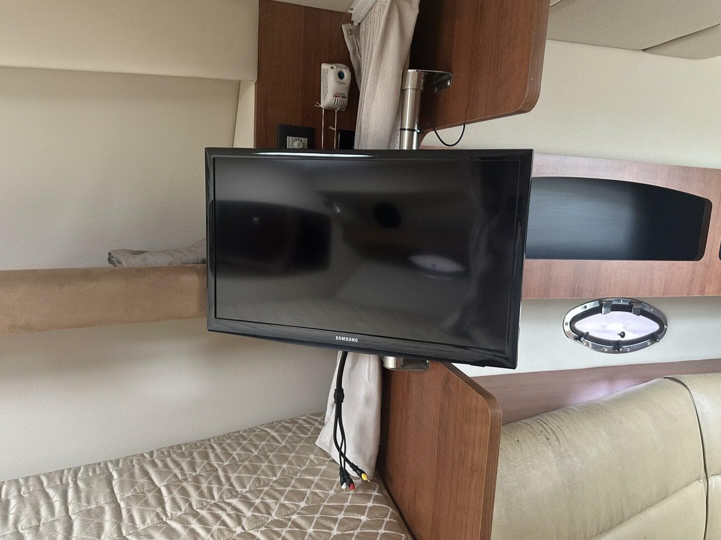 2009 Cruisers 300 CXI — photo 15