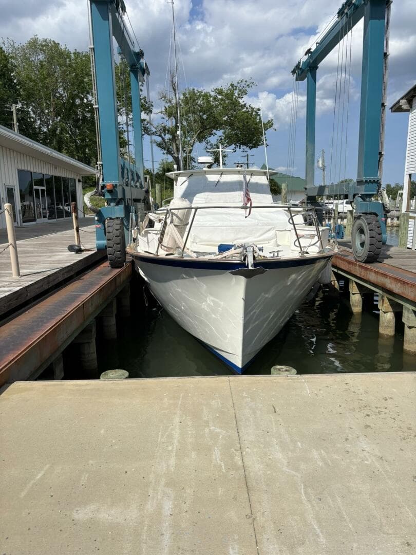 1972 Matthews 4 Flush Deck — photo 4