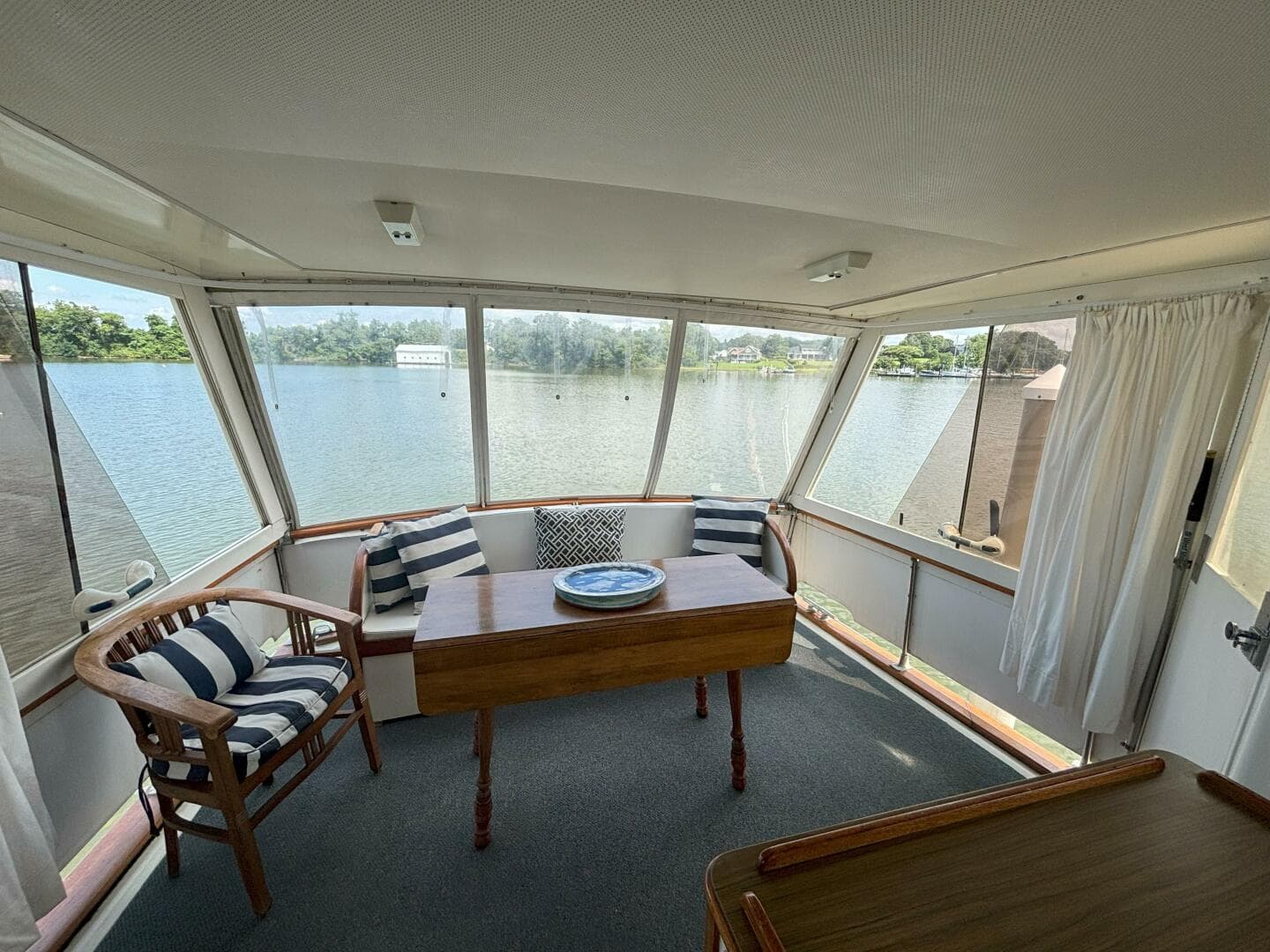 1972 Matthews 4 Flush Deck — photo 33