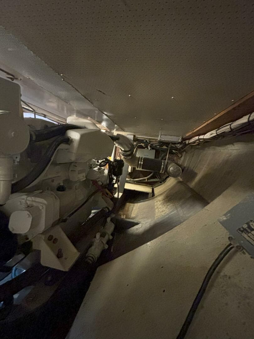 1972 Matthews 4 Flush Deck — photo 40