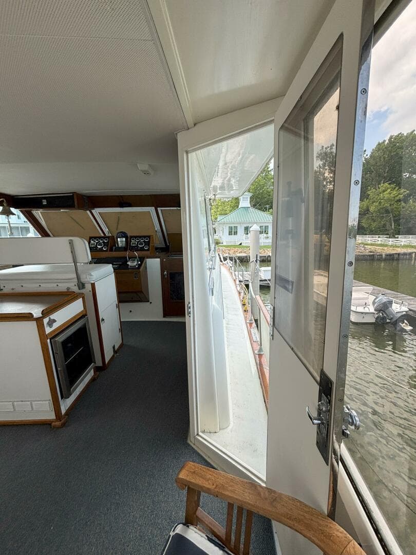 1972 Matthews 4 Flush Deck — photo 30