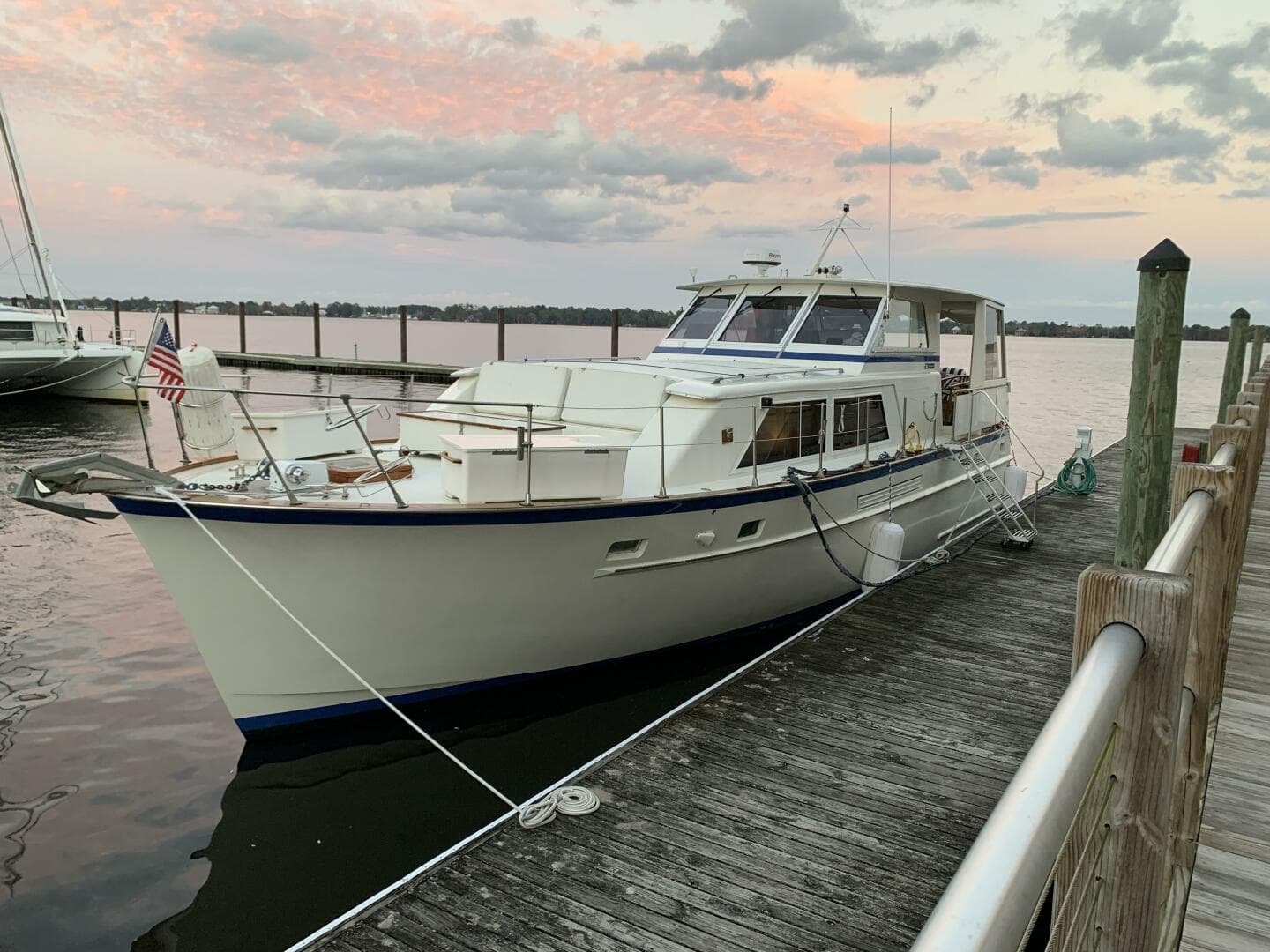 1972 Matthews 4 Flush Deck — photo 1