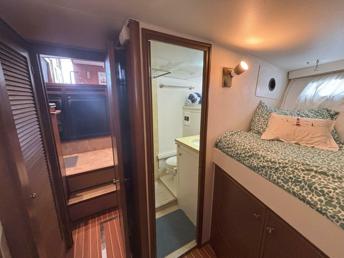 1972 Matthews 4 Flush Deck — photo 51