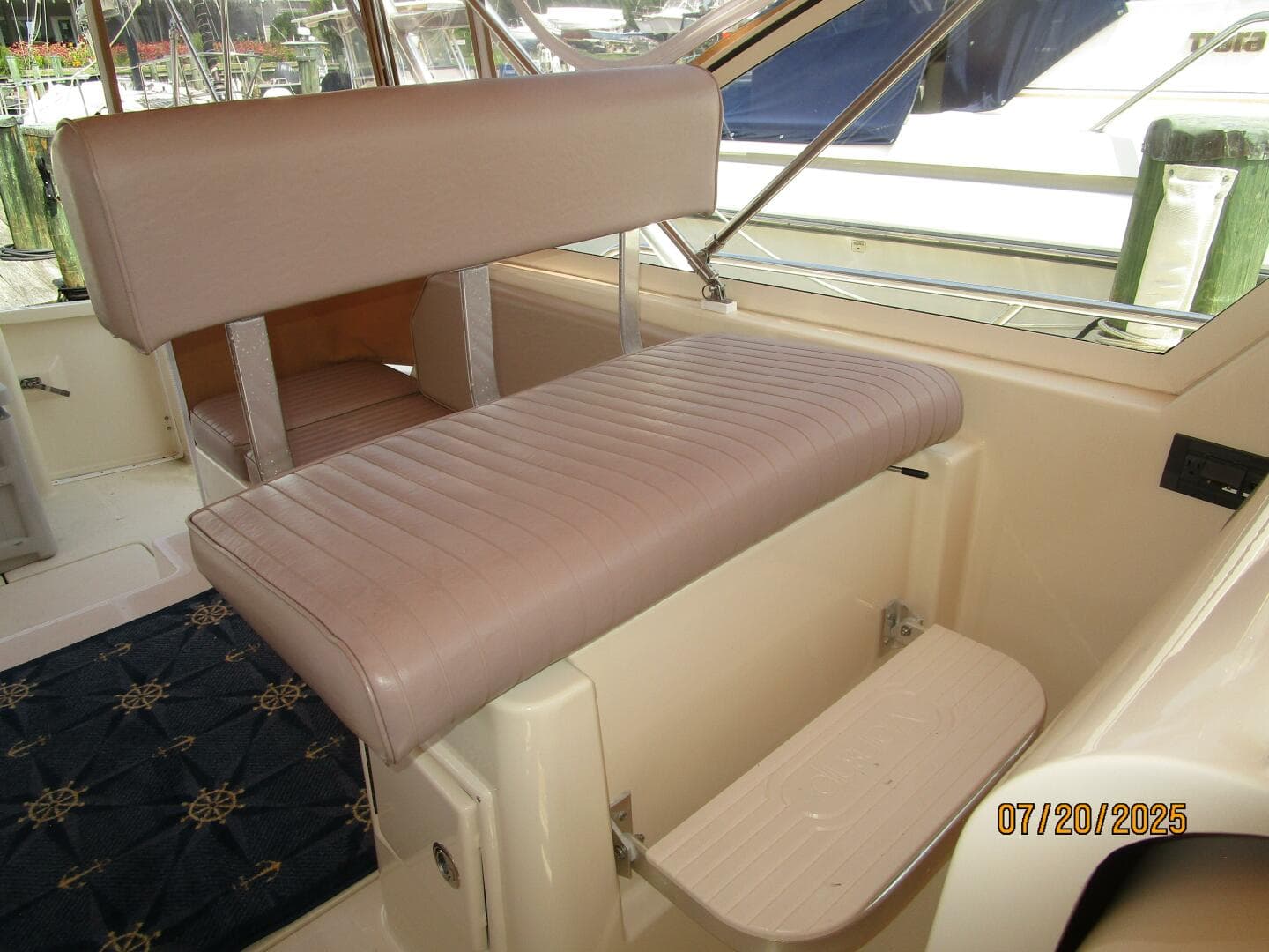 2006 Mainship Pilot — photo 27