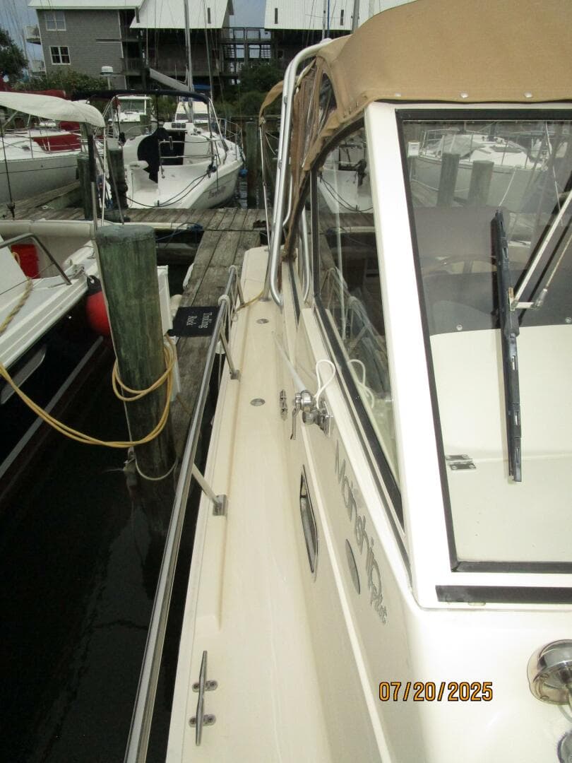 2006 Mainship Pilot — photo 11