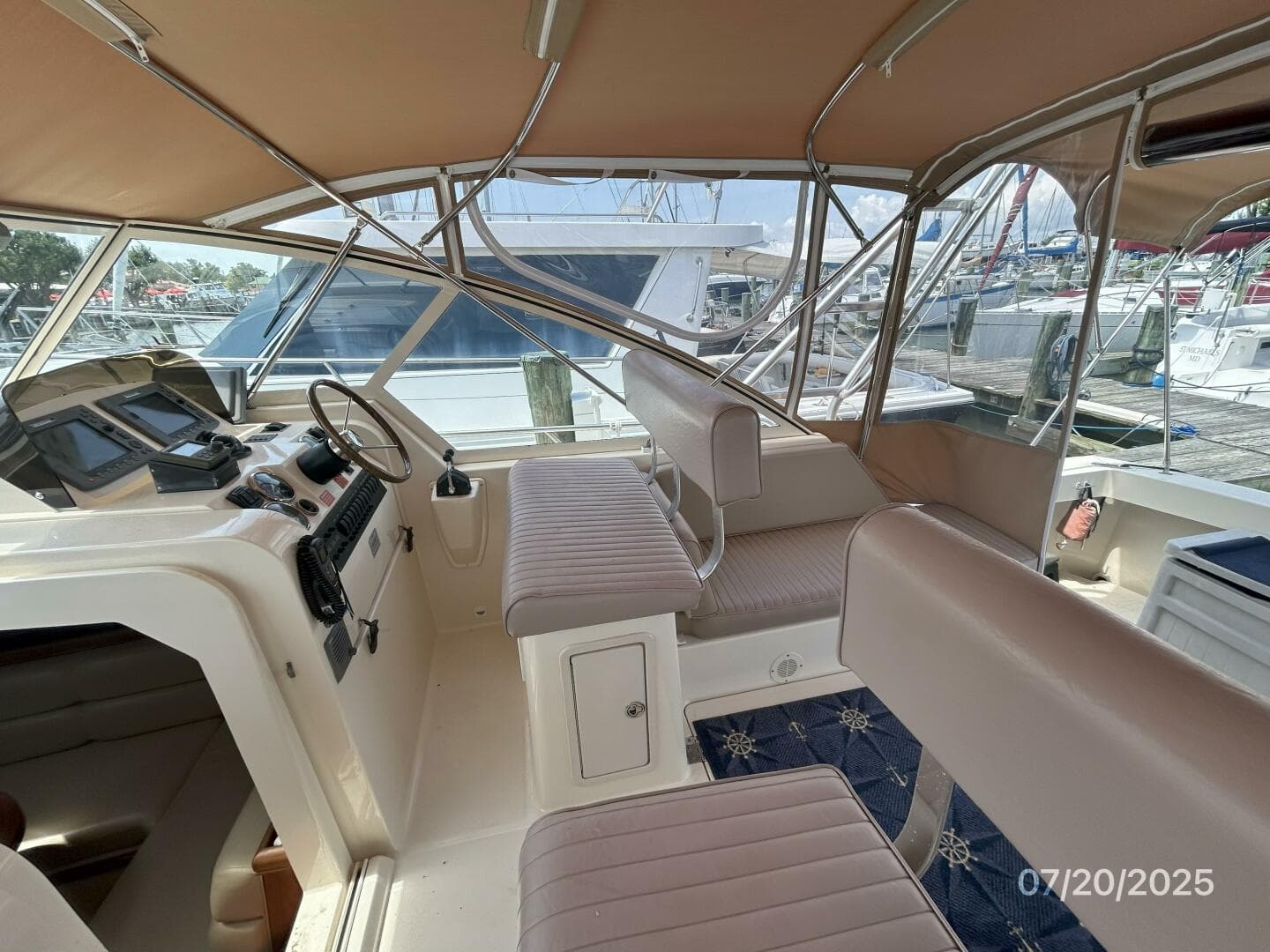 2006 Mainship Pilot — photo 23