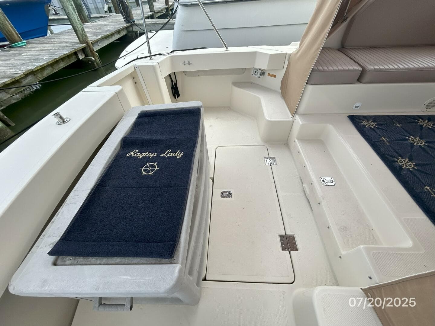 2006 Mainship Pilot — photo 15