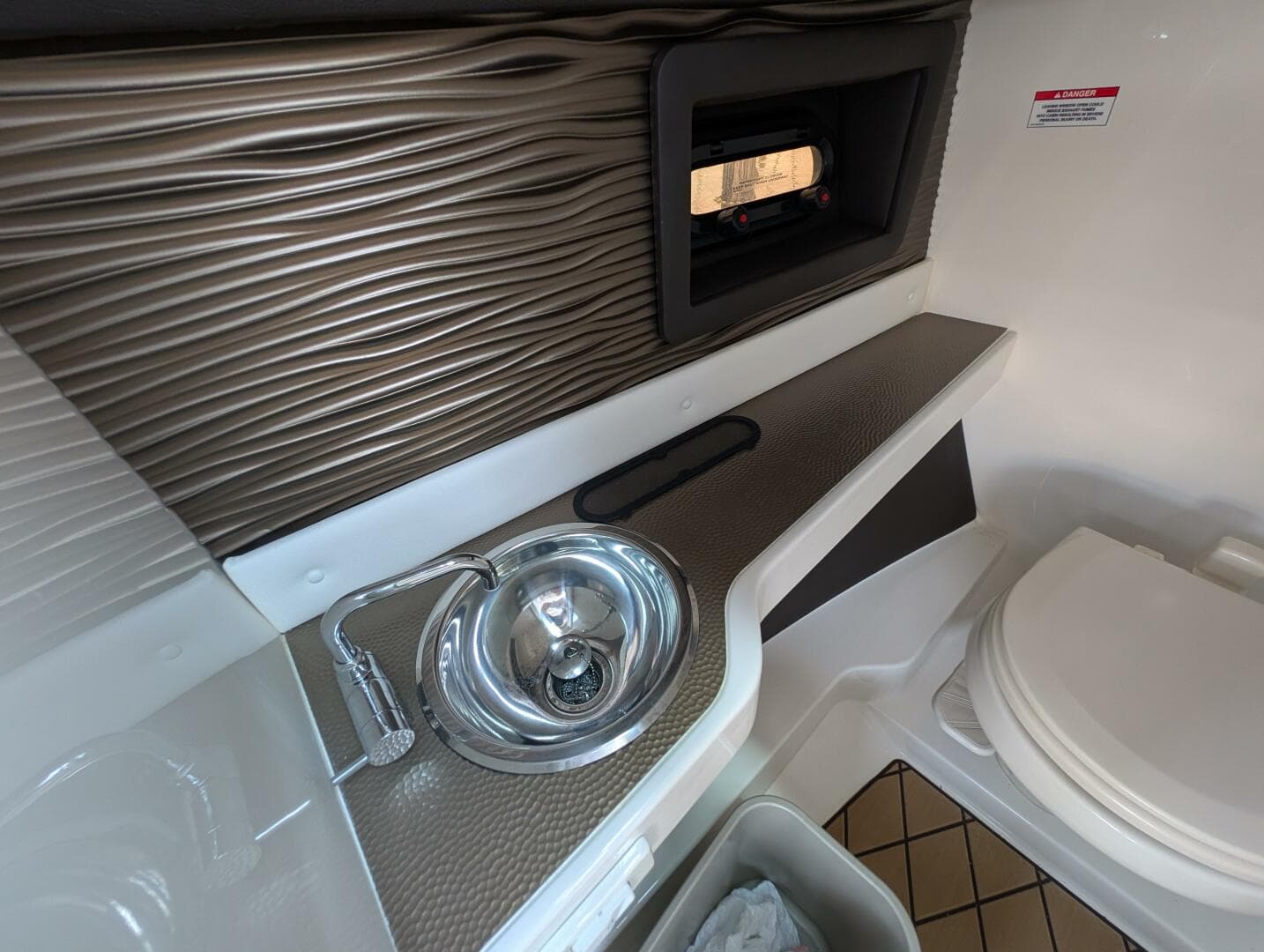 2023 Sea Ray 280 Slx — photo 28