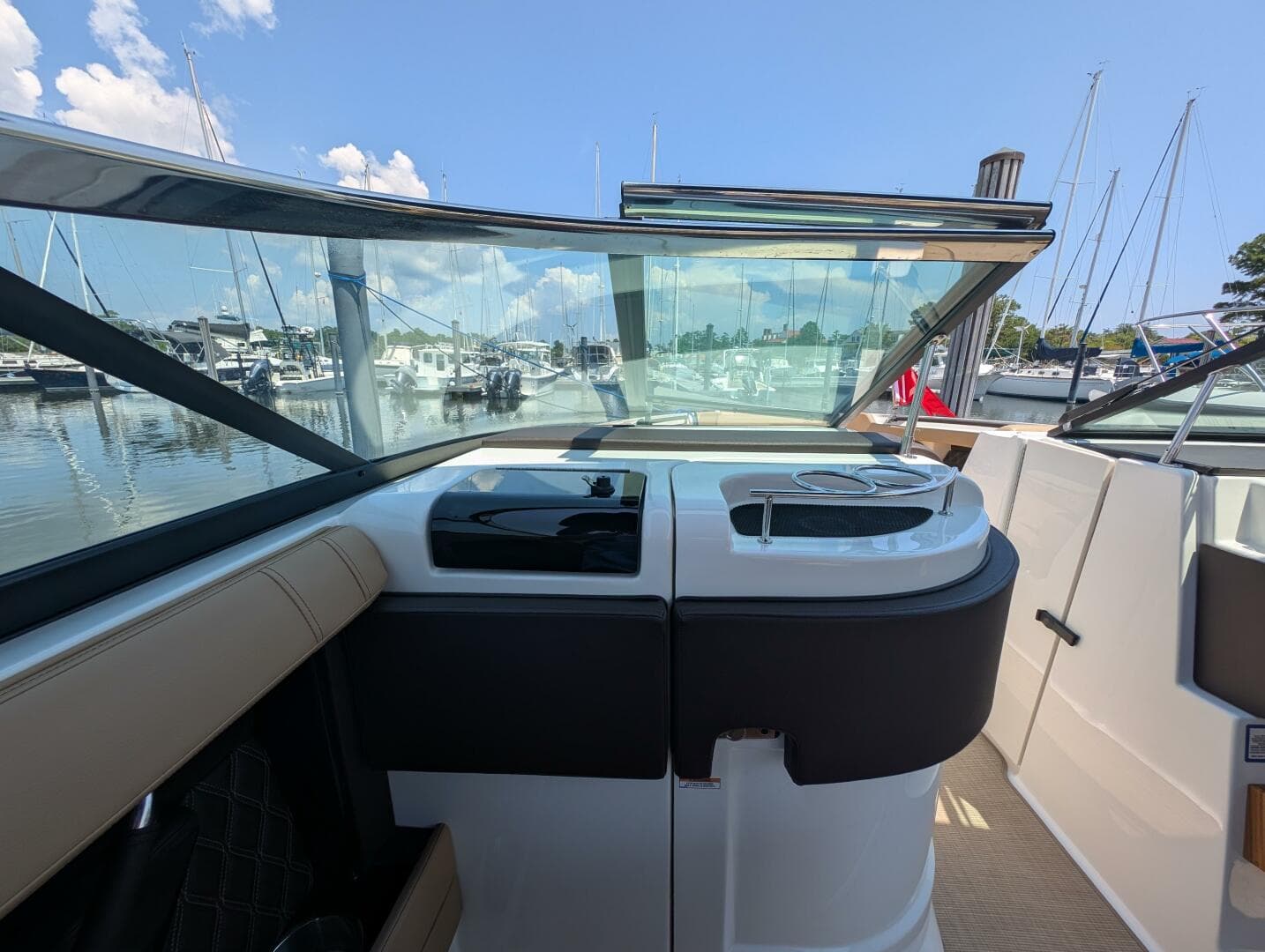 2023 Sea Ray 280 Slx — photo 25