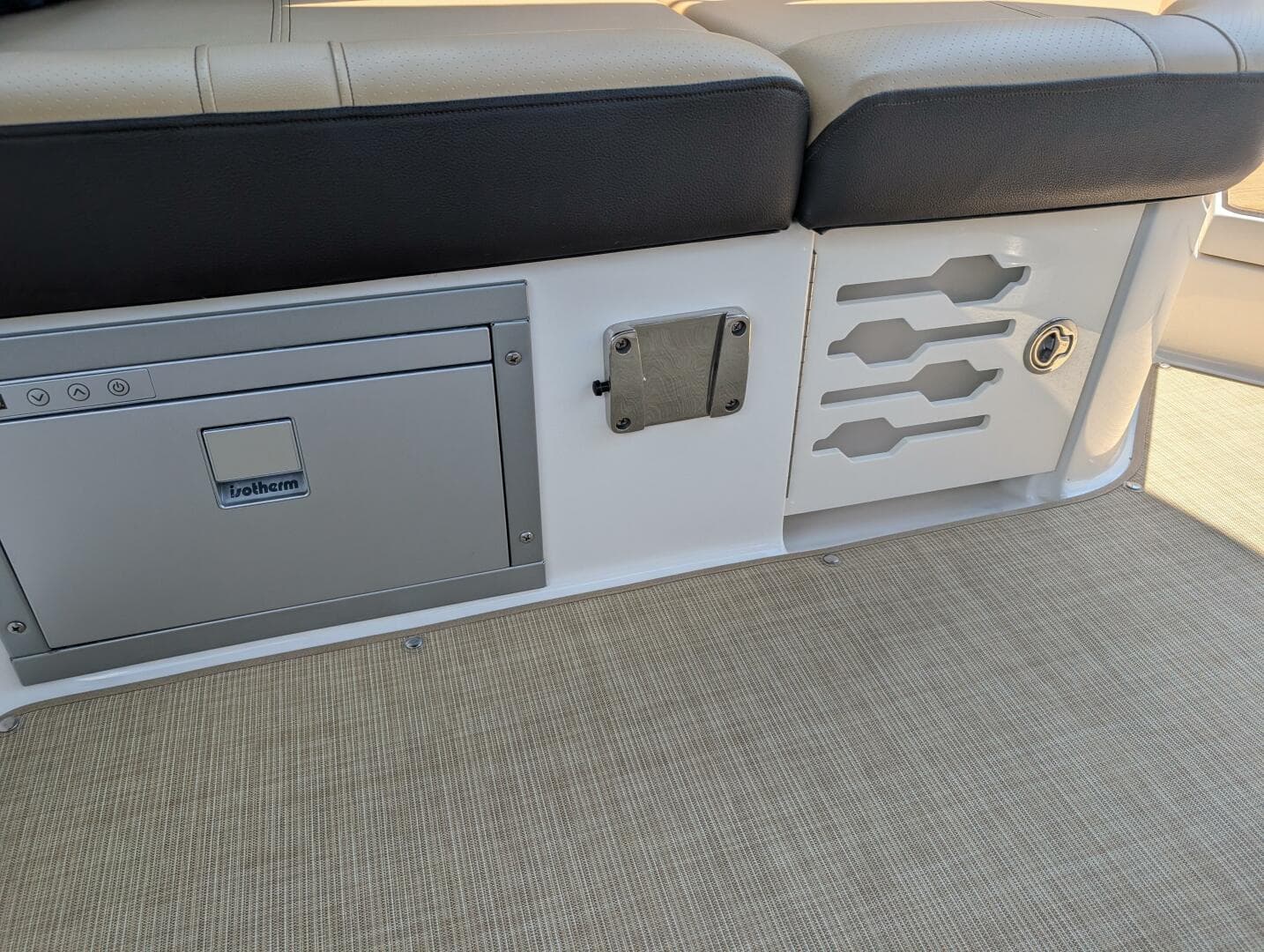 2023 Sea Ray 280 Slx — photo 38